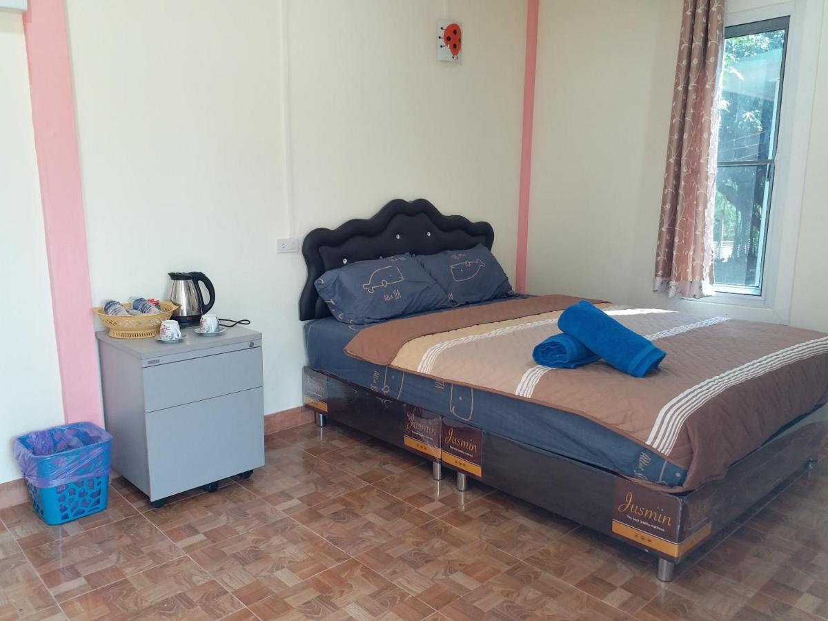 Baan Hin Sai Suay Hotel Nong Sarai Bagian luar foto