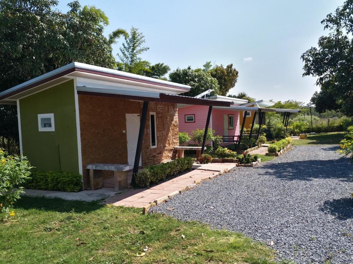 Baan Hin Sai Suay Hotel Nong Sarai Bagian luar foto